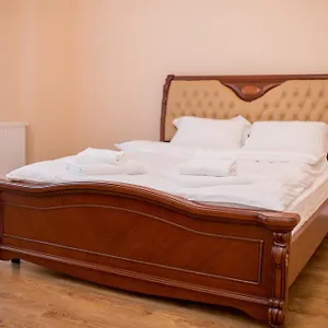 https://apartment-bohomoltsya-3.hotelslviv.net